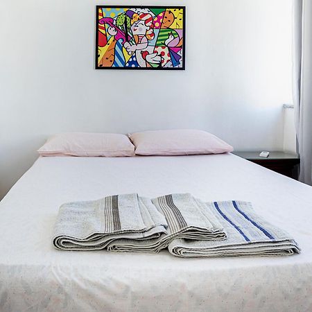Apartamento Completo Na Praia De Copacabana 02 Quartos Com Vista Lateral Mar Em Andar Alto, Ar, Wifi , Netflix, Pauloangerami Rmvc18 리오데자네이루 외부 사진