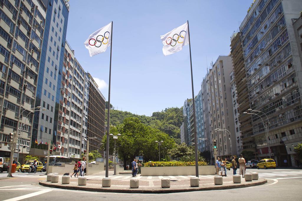 Apartamento Completo Na Praia De Copacabana 02 Quartos Com Vista Lateral Mar Em Andar Alto, Ar, Wifi , Netflix, Pauloangerami Rmvc18 리오데자네이루 외부 사진